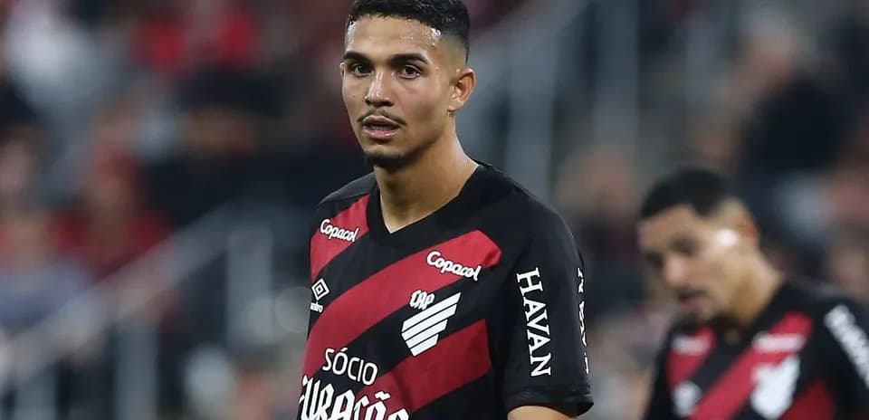 Jugador de Athletico Paranaense en partido