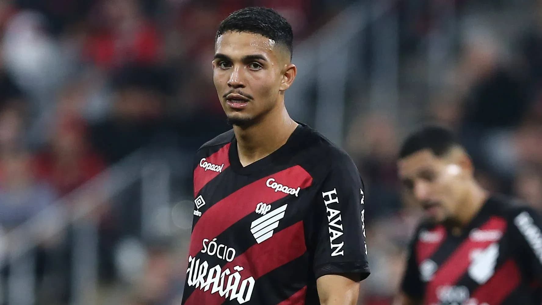 Jugador de Athletico Paranaense en partido