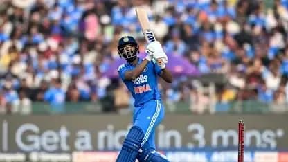 Jugador de cricket batiendo en un partido