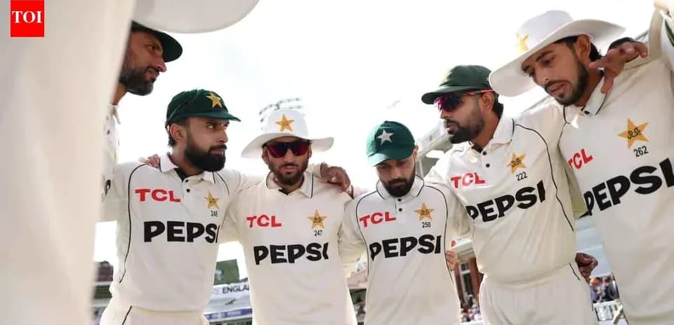 Jugadores de cricket de Pakistán en círculo antes del partido