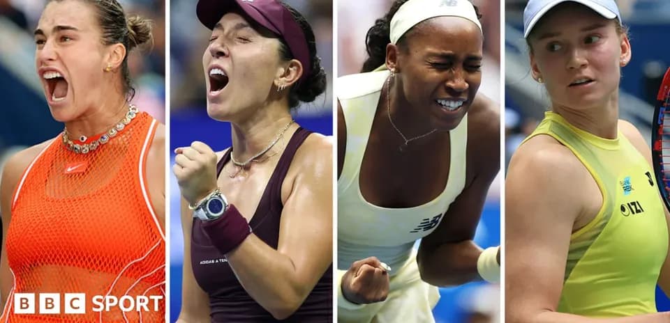 Jugadoras de tenis celebrando durante un partido