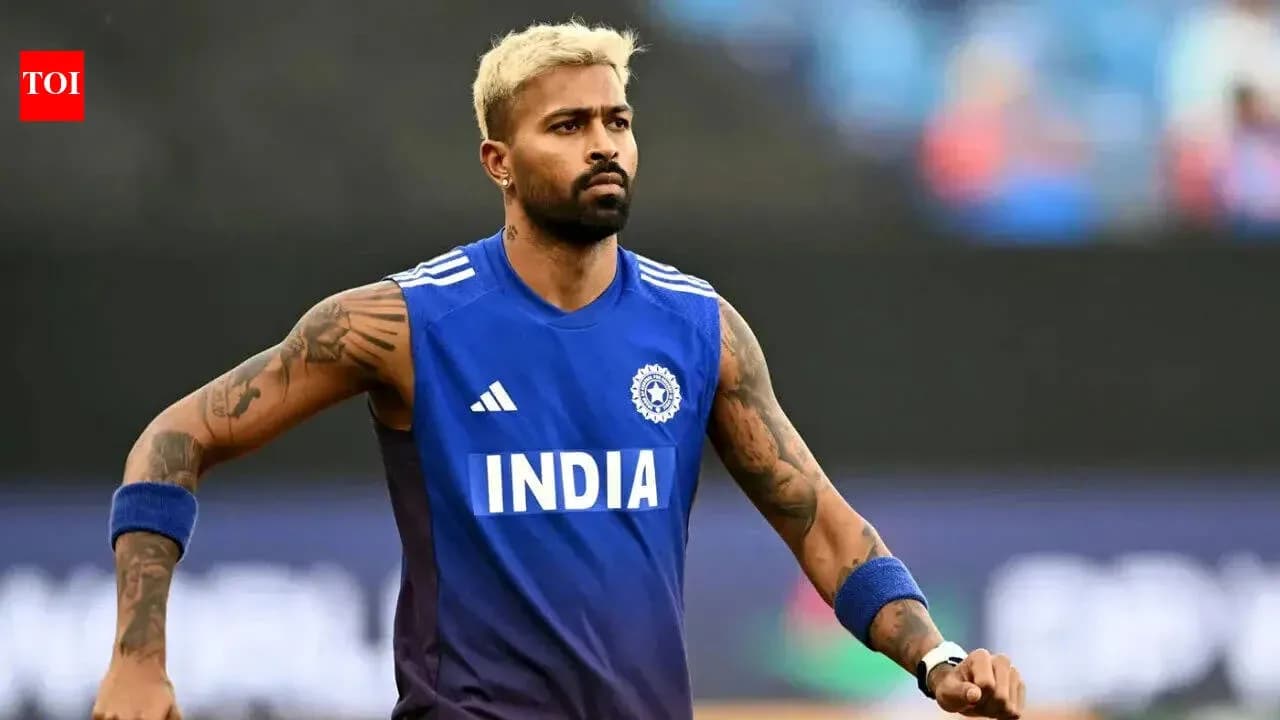 Jugador de cricket de India entrenando en el campo