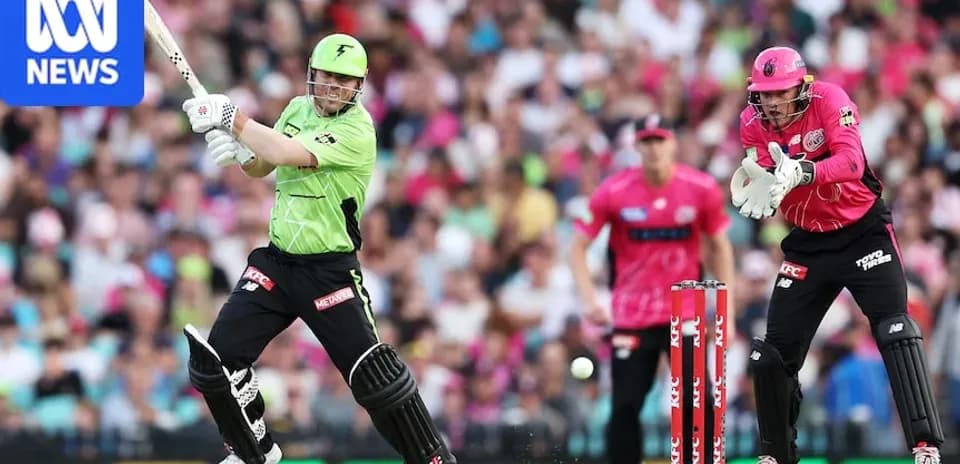 Jugador bateando durante partido de cricket en Sydney