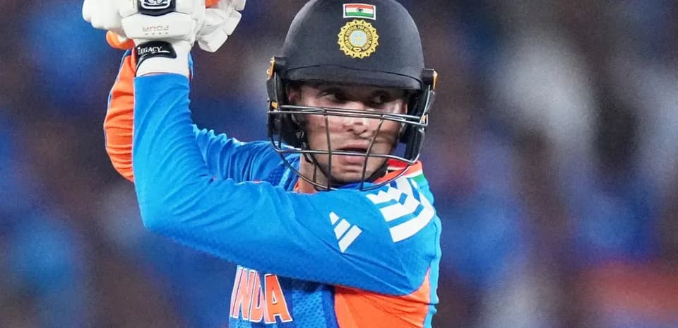 Jugador de cricket de India preparándose para batear