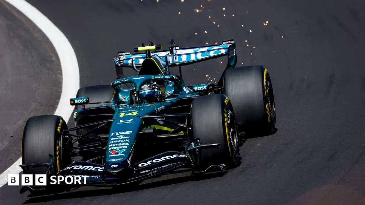 Coche de Fórmula 1 en curva con chispas