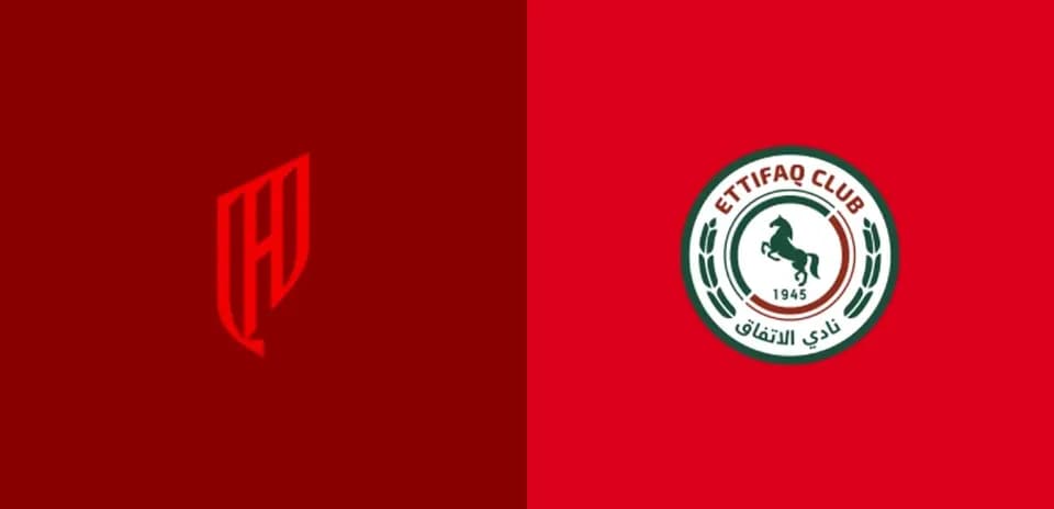 Logos de los equipos en fondo rojo