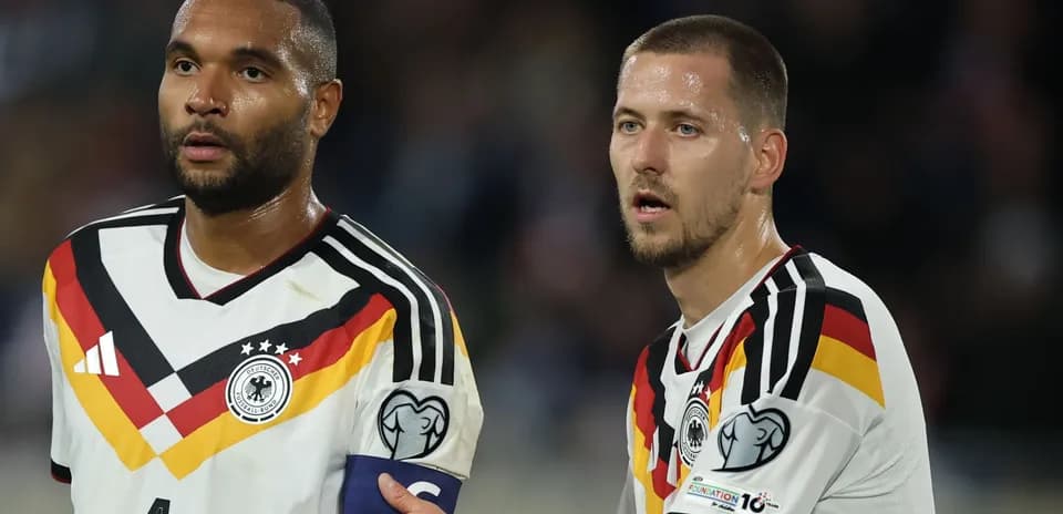 Jugadores de Alemania en el campo durante partido