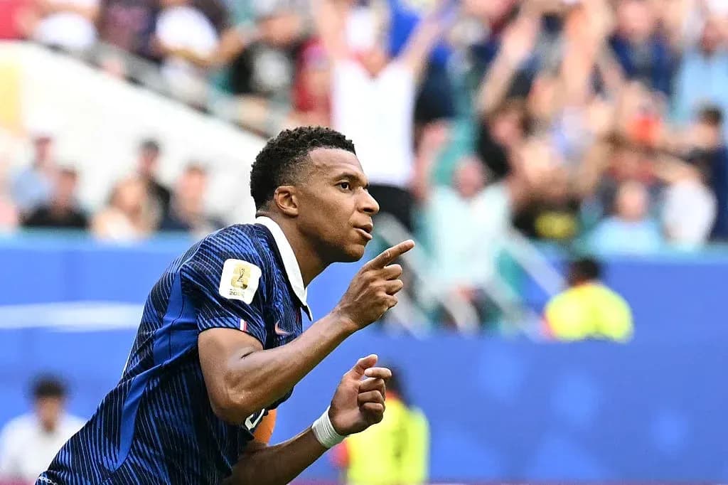 Jugador celebrando un gol en partido de fútbol