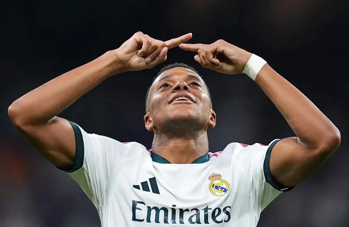 Jugador de Real Madrid celebrando un gol