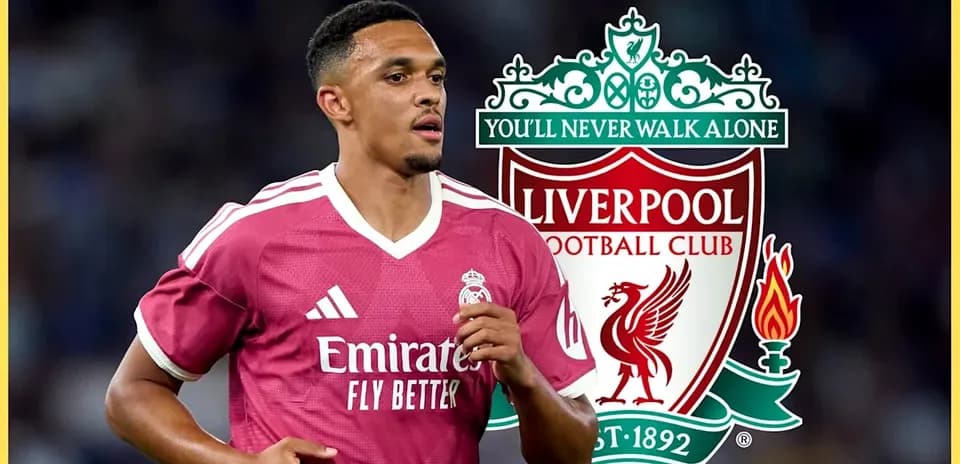 Jugador de fútbol con camiseta de Liverpool y escudo