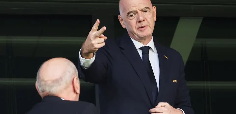 Gianni Infantino hablando durante un evento deportivo