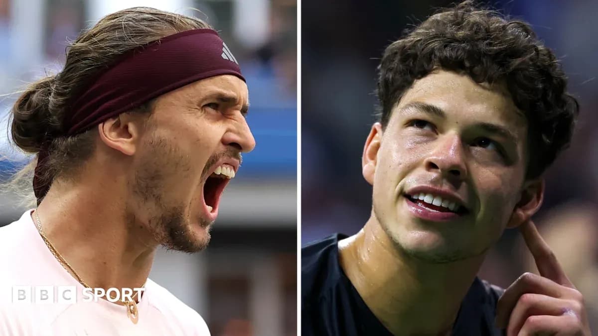 Jugadores de tenis durante un partido competitivo