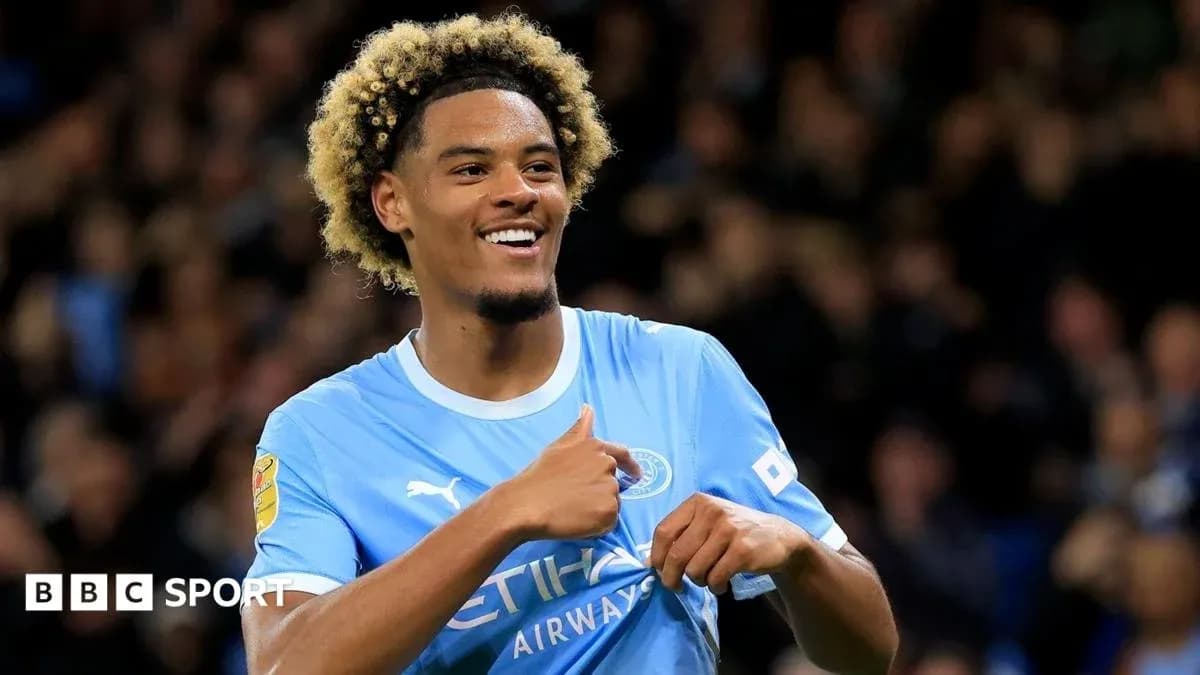 Jugador de Manchester City celebrando en el campo