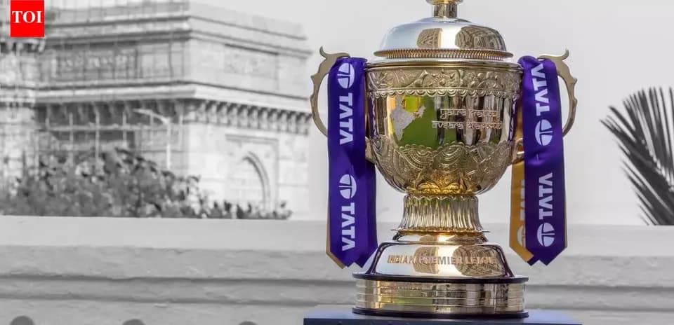 Trofeo de la IPL frente a la Puerta de India