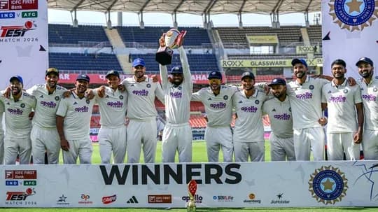 Equipo de cricket de India celebrando su victoria