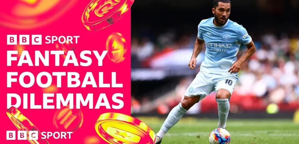 Jugador de Manchester City con balón en el campo