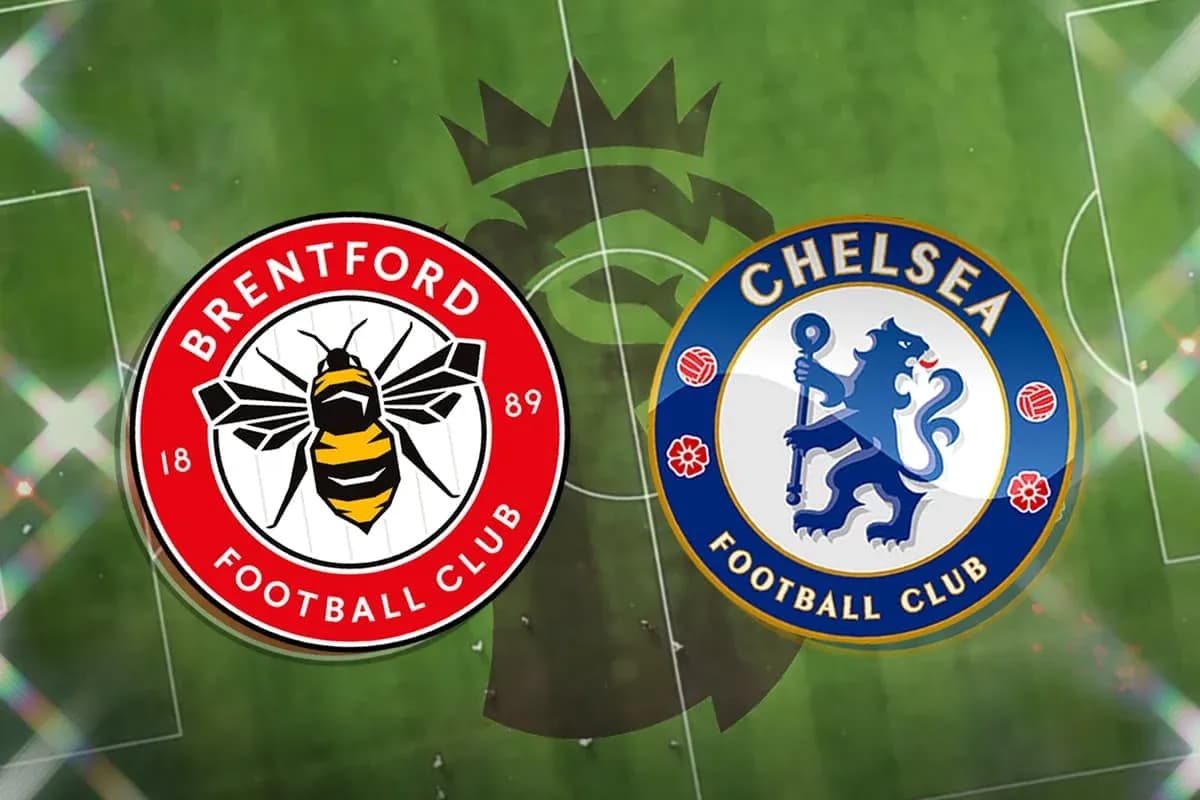Logos de Brentford y Chelsea en campo de fútbol