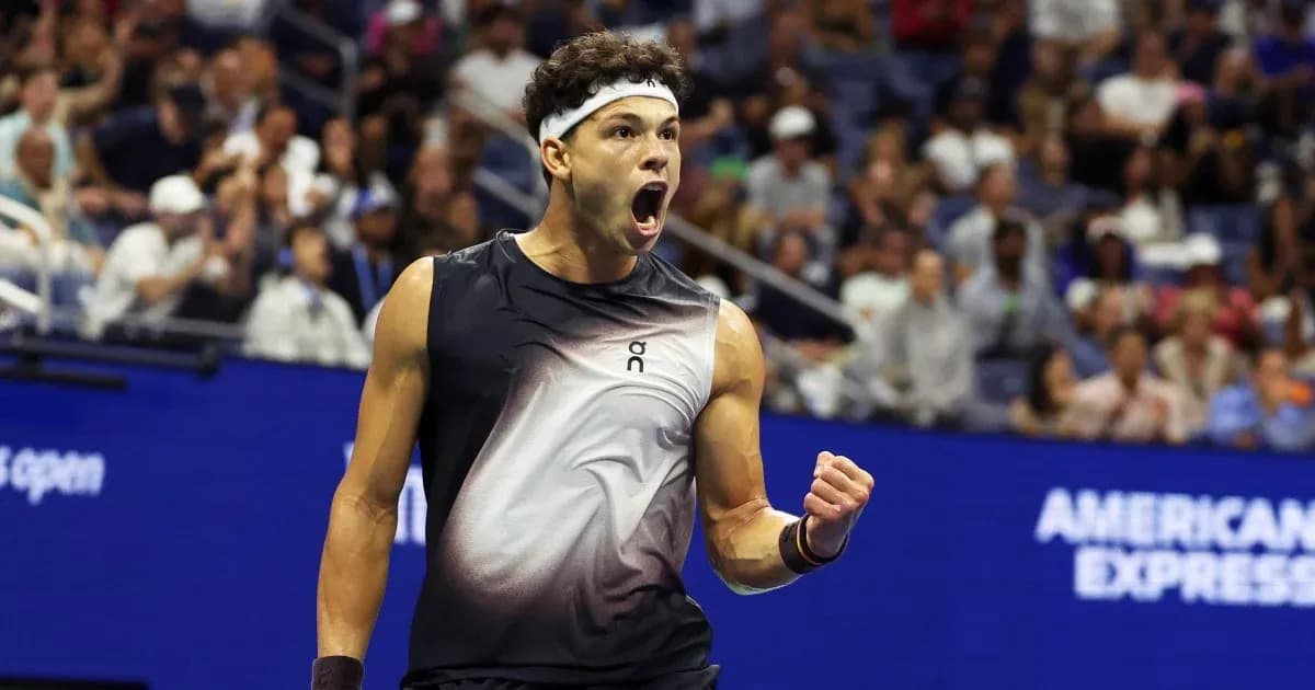Jugador celebrando con un puño en el US Open
