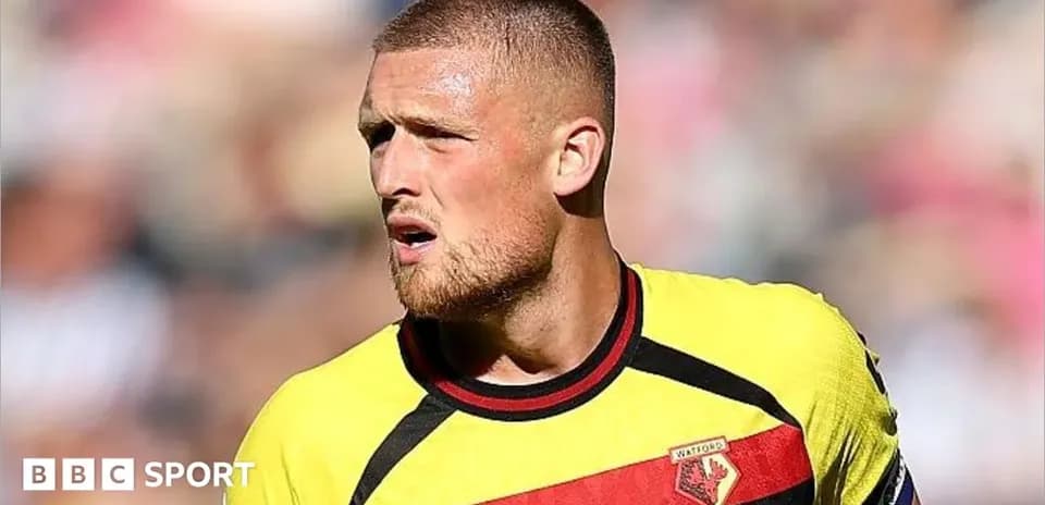 Jugador de Watford en acción durante un partido