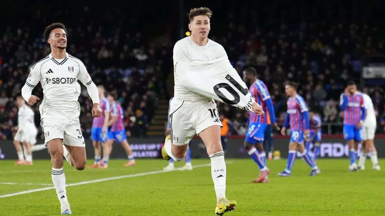Jugadores de Fulham celebrando un gol