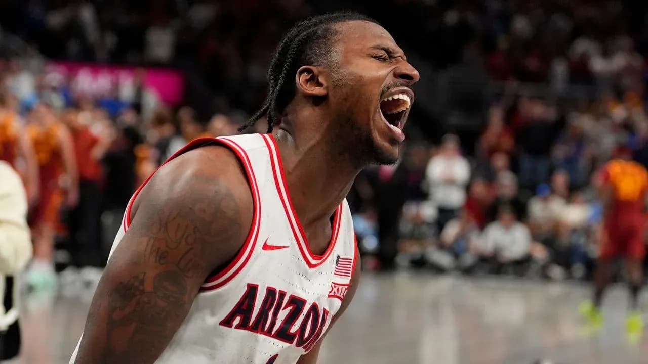 Jugador de Arizona celebrando en la cancha