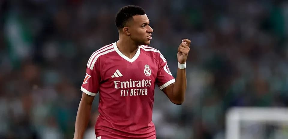 Jugador de Real Madrid en acción durante partido