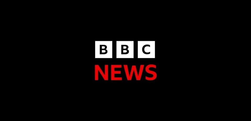 Logotipo de BBC News en fondo negro