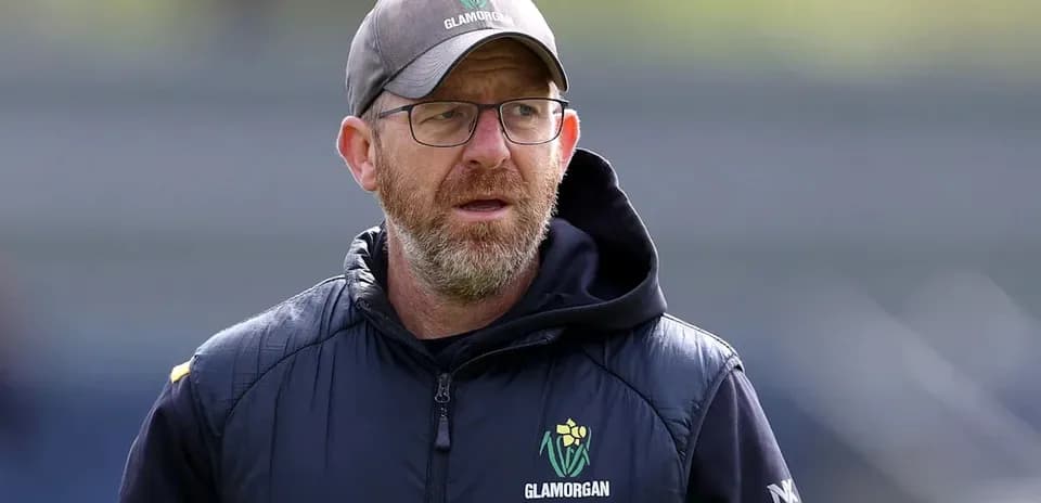 Entrenador de Glamorgan en campo de entrenamiento