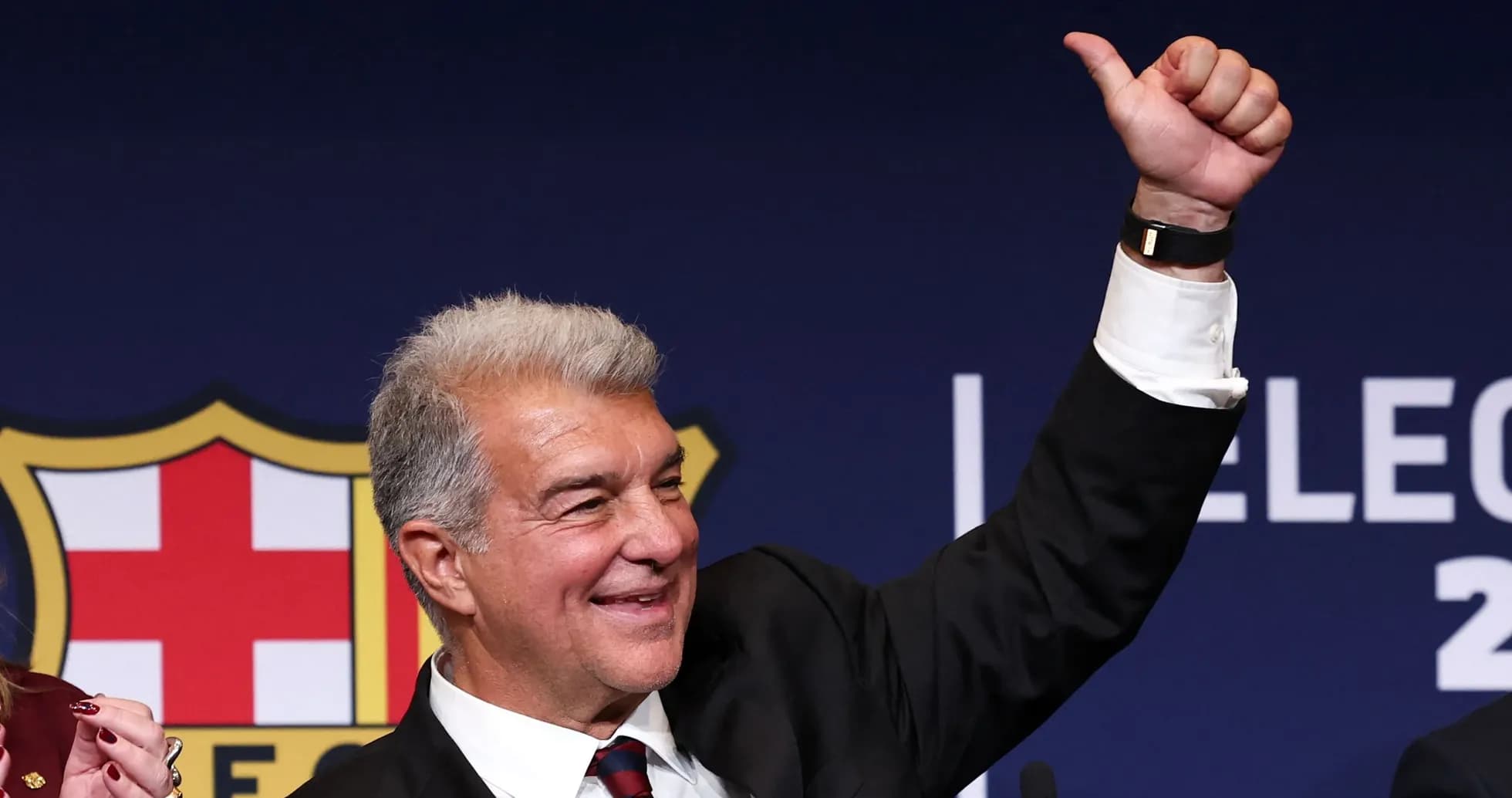 Presidente de FC Barcelona celebrando en evento electoral Presidente de FC Barcelona celebrando en evento electoral