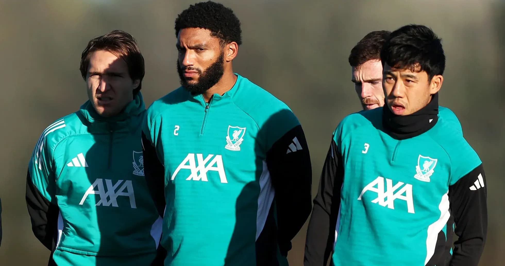 Jugadores de Liverpool durante sesión de entrenamiento Jugadores de Liverpool durante sesión de entrenamiento