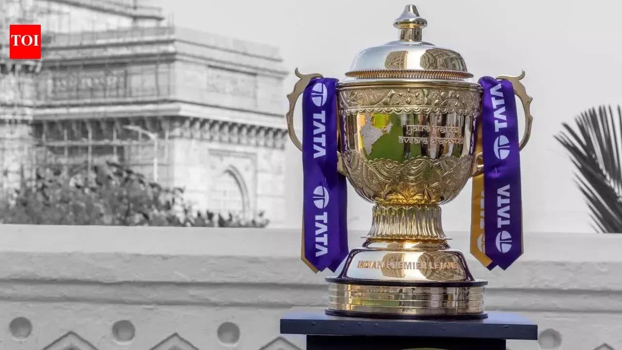 Trofeo de la IPL frente a la Puerta de India Trofeo de la IPL frente a la Puerta de India