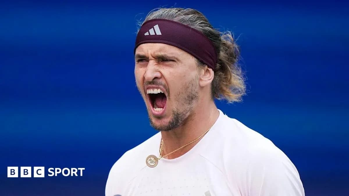 Jugador de tenis gritando durante un partido Jugador de tenis gritando durante un partido
