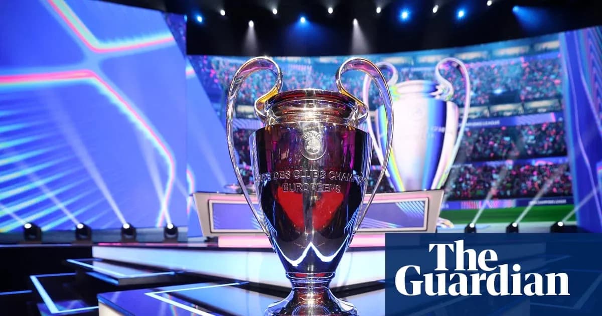 Trofeo de la UEFA Champions League en el escenario Trofeo de la UEFA Champions League en el escenario