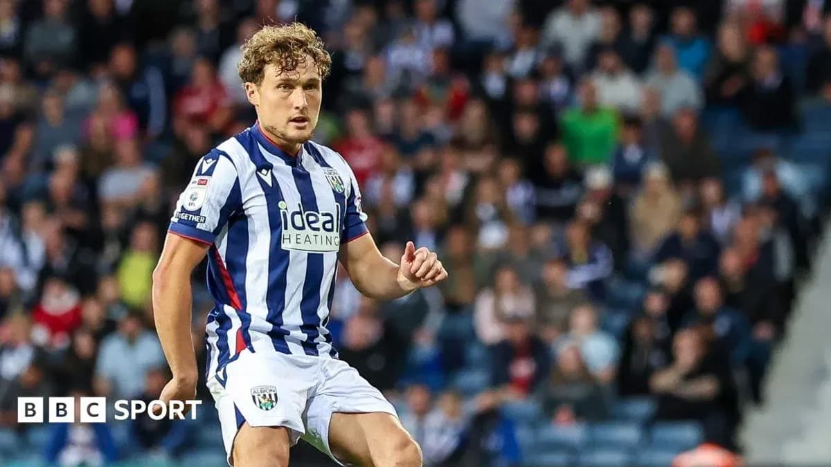 Jugador de West Bromwich Albion en el campo Jugador de West Bromwich Albion en el campo