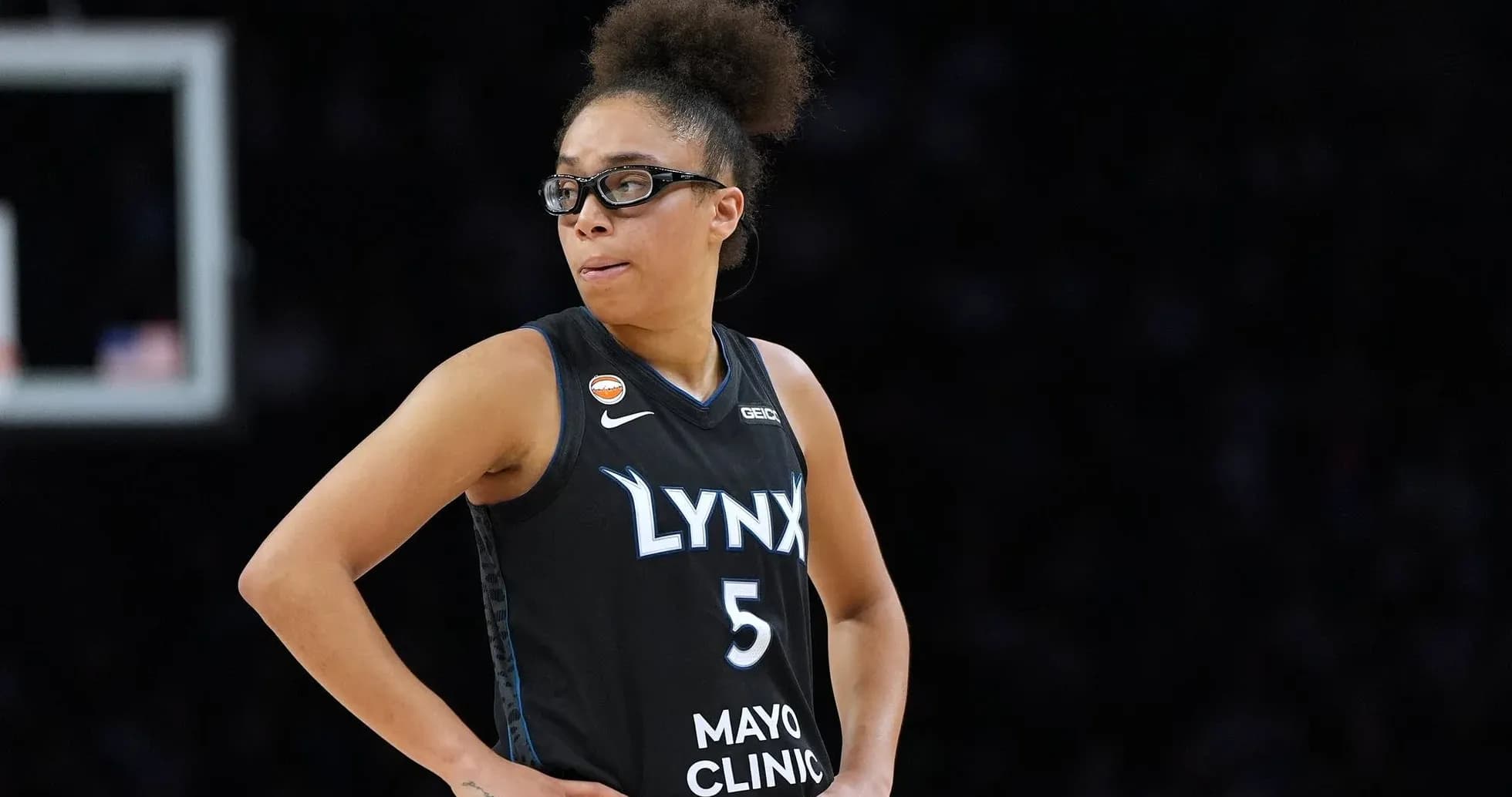 Jugadora de Lynx en acción durante un partido Jugadora de Lynx en acción durante un partido