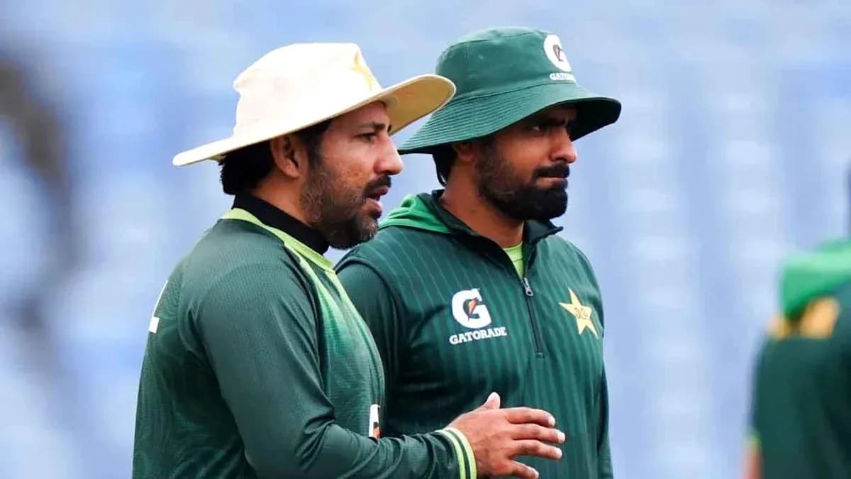 Jugadores de Pakistán conversando durante entrenamiento Jugadores de Pakistán conversando durante entrenamiento